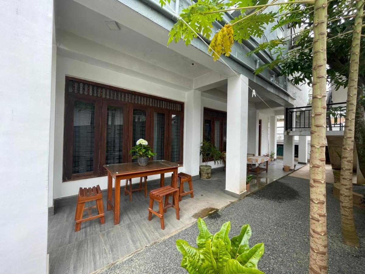 Happy Tuna Guesthouse 히카두와 외부 사진