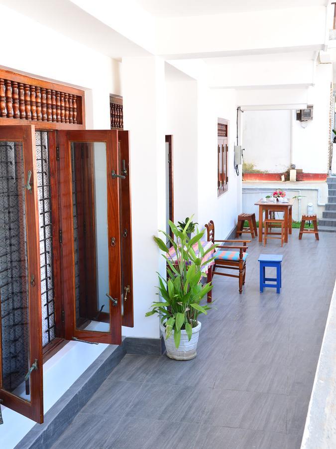 Happy Tuna Guesthouse 히카두와 외부 사진